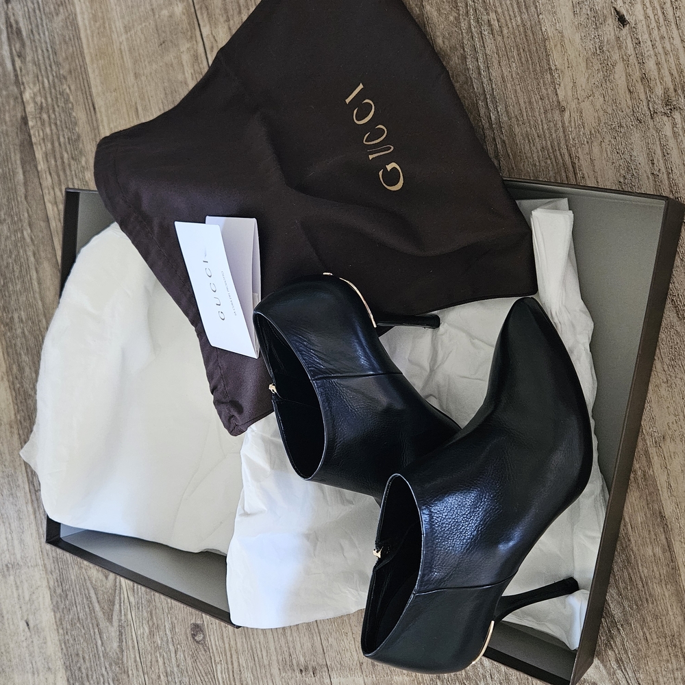Gucci Black Heeled Boots Sleek Stiletto Design - Picture 7 of 8